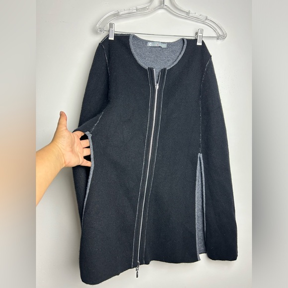 In2 by incashmere cashmere merino wool Black Gray Reversible Poncho Sweater S/M - Picture 4 of 11